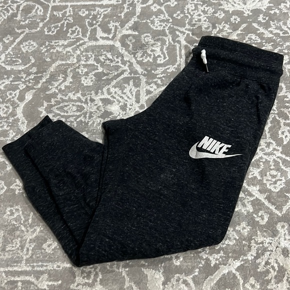 Nike Pants - Nike Capris Sweatpants